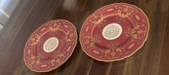 Vintage Hutschenreuther Black Knight Bavaria Red & Gold Plates (Set of 2)