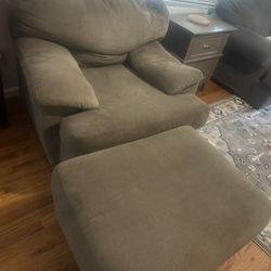 Oversized Comfy Chair With Ottoman 