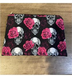 Cosmetics Bag Skull And Pink Flowers-New