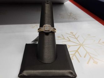 Yellow Gold 10k (.417) 2.5 grams Size 7.5