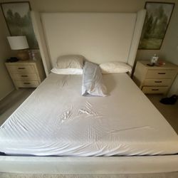 KING SIZE BED FRAME W/ Memory Foam Mattress 