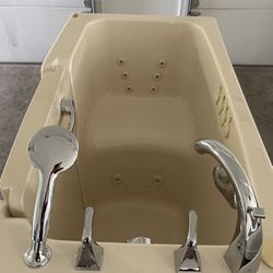 Jacuzzi 5229 Series Walk-In Bathtub