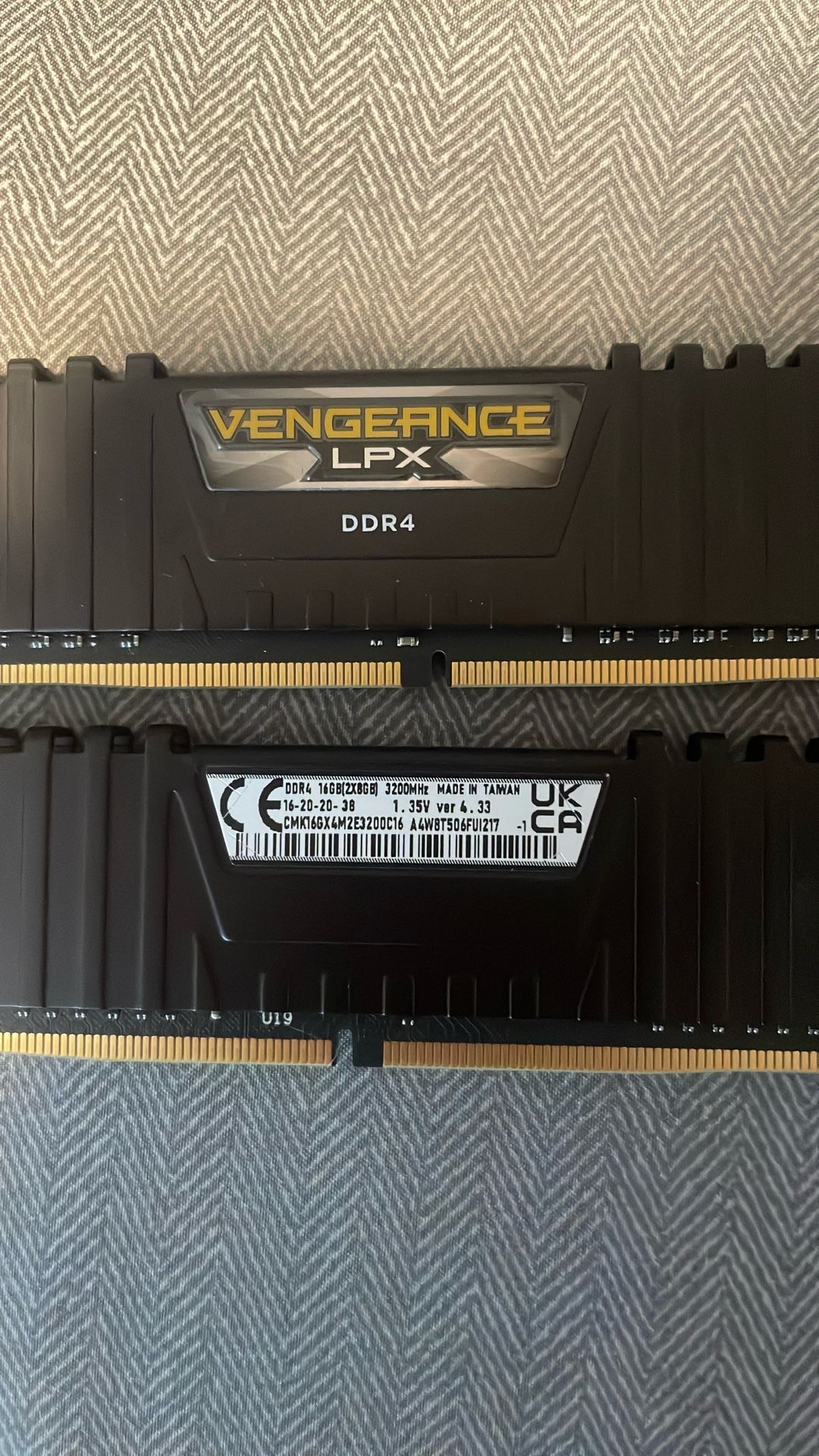 corsair vengeance 2x8gb 3200mhz ddr4 kit
