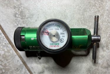 Mada Medical Products Mini Oxygen Regulator (model M1935-15GB)