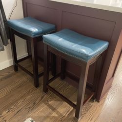 2 Stools