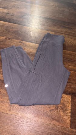 lululemon size 4