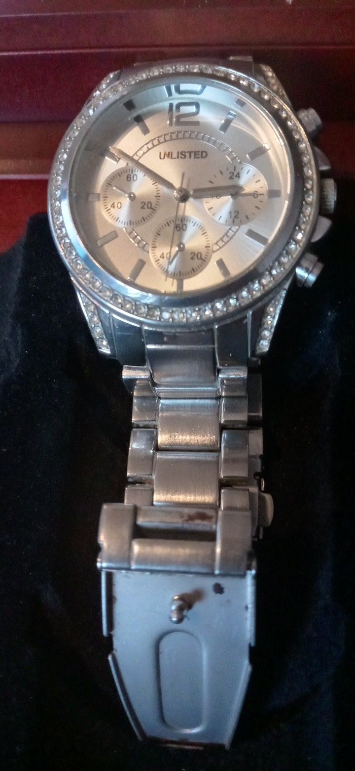 UNLISTED Brand Watch