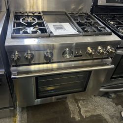 Thermador 36@ Gas Range Pro