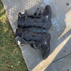 Dirtbike boots