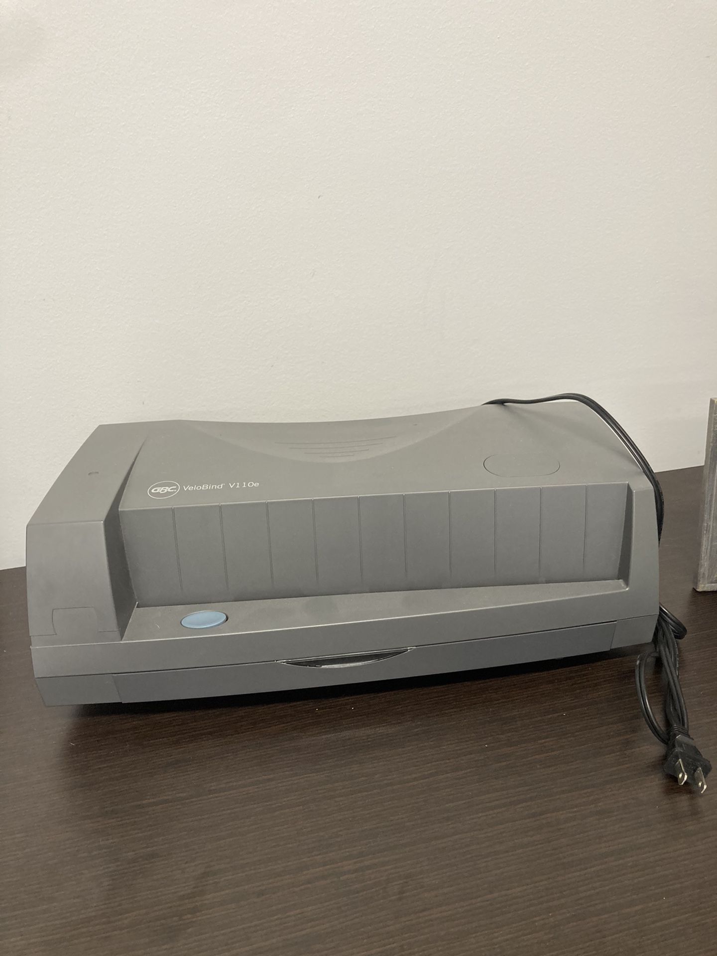 GBC Binding Machine, Manual 200 Sheet Binding Capacity, Electric Punches 24 Sheets, VeloBind V110E