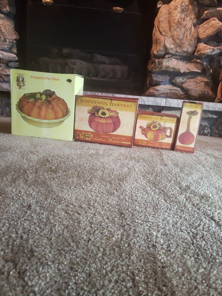 Cracker Barrel Sunflower Punkin Set