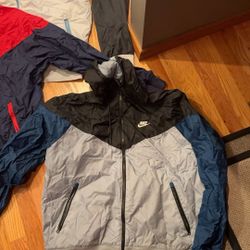 NIKE WINDBREAKERS MULTIPLE SIZES