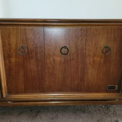 Zenith Stereo Cabinet 