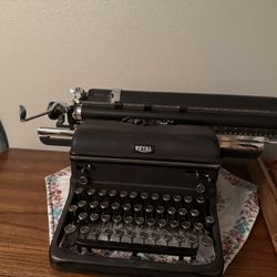 Antique Type Writer 