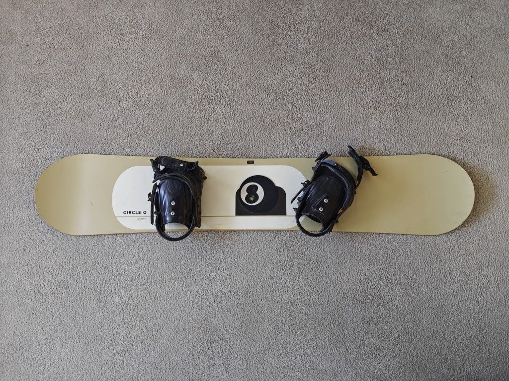 GNU Velvet 50 Snowboard β 58" β Light Use, Great Shape, Needs New Bindings ποΈ