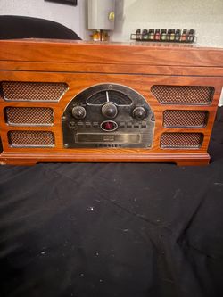 CD player, tape, record player Crossley am fm, CD player, tape, record player