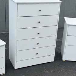 White Chest 5 Drawer Dresser 