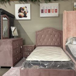 Beautiful Twin Bedroom Set
