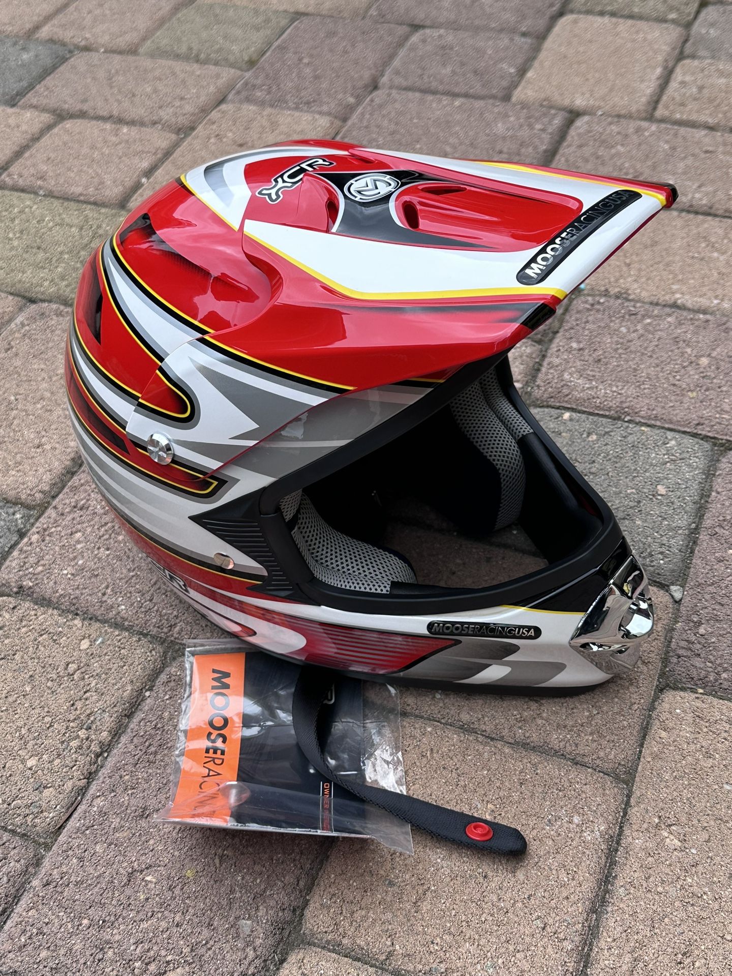 Helmet MX ATV Moose Racing XCR Small Motocross