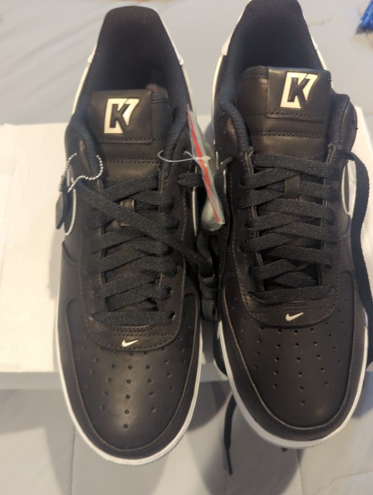 Colin Kaepernick Air force 1. Brand New