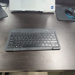 Portable Bluetooth Keyboard 