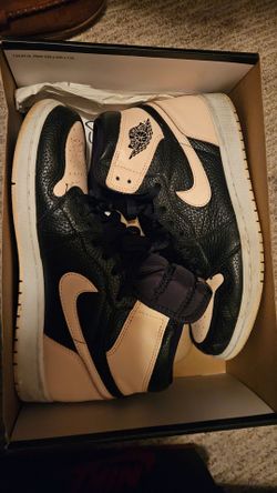 Jordan 1 light pink sz 10.5 used 8/10 condition