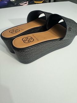 Daisy Fuentes Sandals