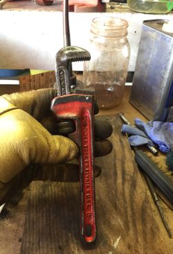 Rigid crescent wrench monkey wrench
