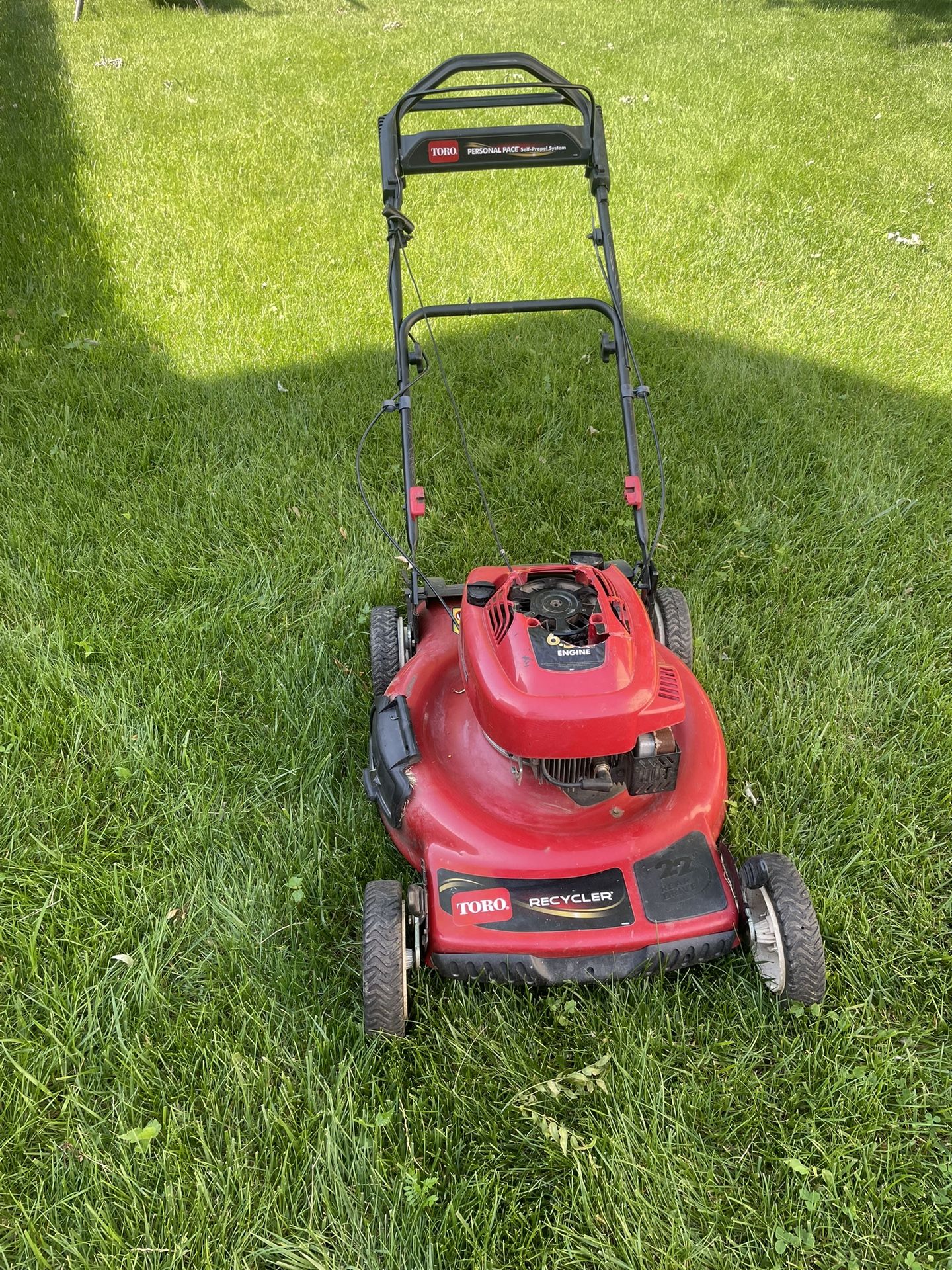 TORO LAWNMOWER SELF PROPELLED 22” STARTED AND WORKS