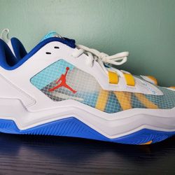 NEW - Nike Jordan One Take 4 - Size M-10 / W-11.5