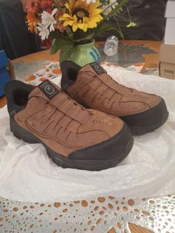 Sketchers steel toe