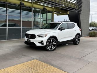 2023 Volvo XC40