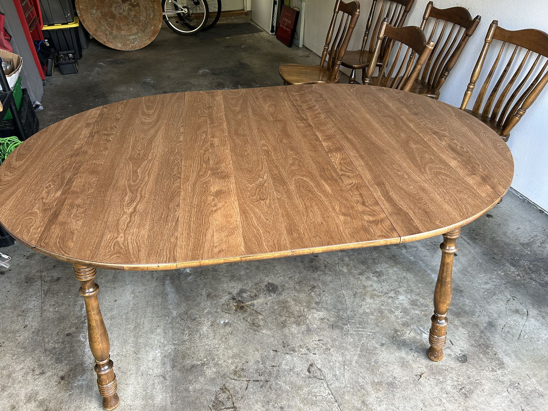 Maple Dining Table & Chairs 