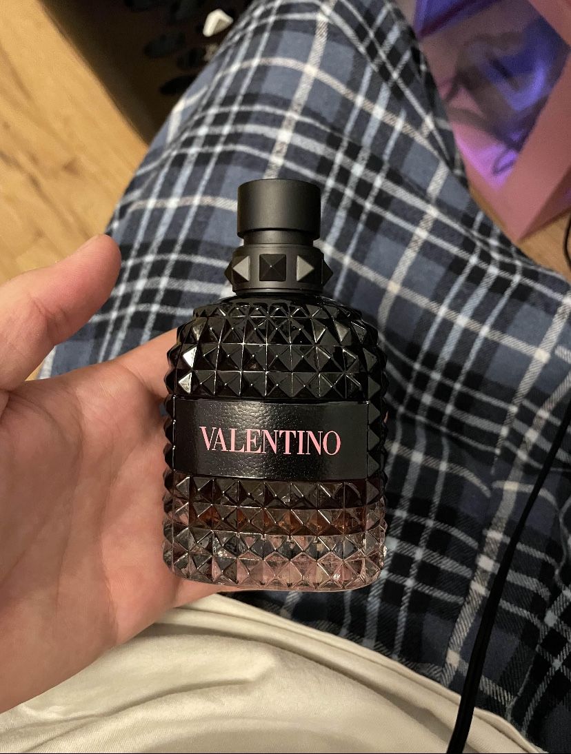 Uomo Born in Roma Eau de Toilette with Violet & Vetiver