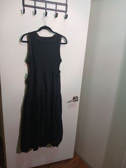 GUILIANA Long Black Bubble Hem Dress