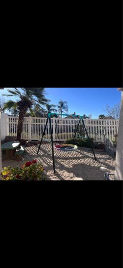 Kids outdoor swing set