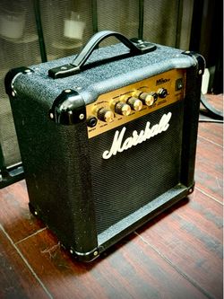 MarshallMG 10 Cd 10 watt guitar amp