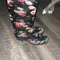 Rain boots 
