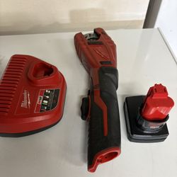 MILWAUKEE COPPER CUTTER,CAT,2471-20 WITH BATTERY AND CHARGER.