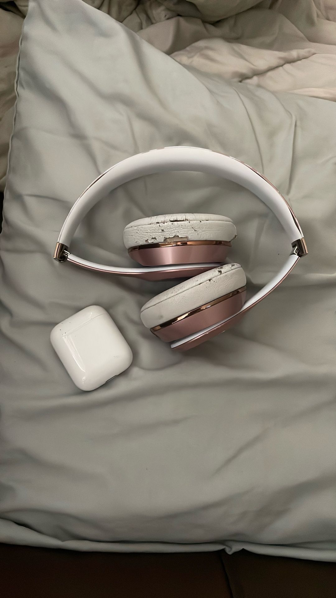 AirPods And Beats Solo 3’s