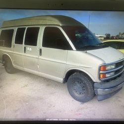 2002 Chevrolet Express