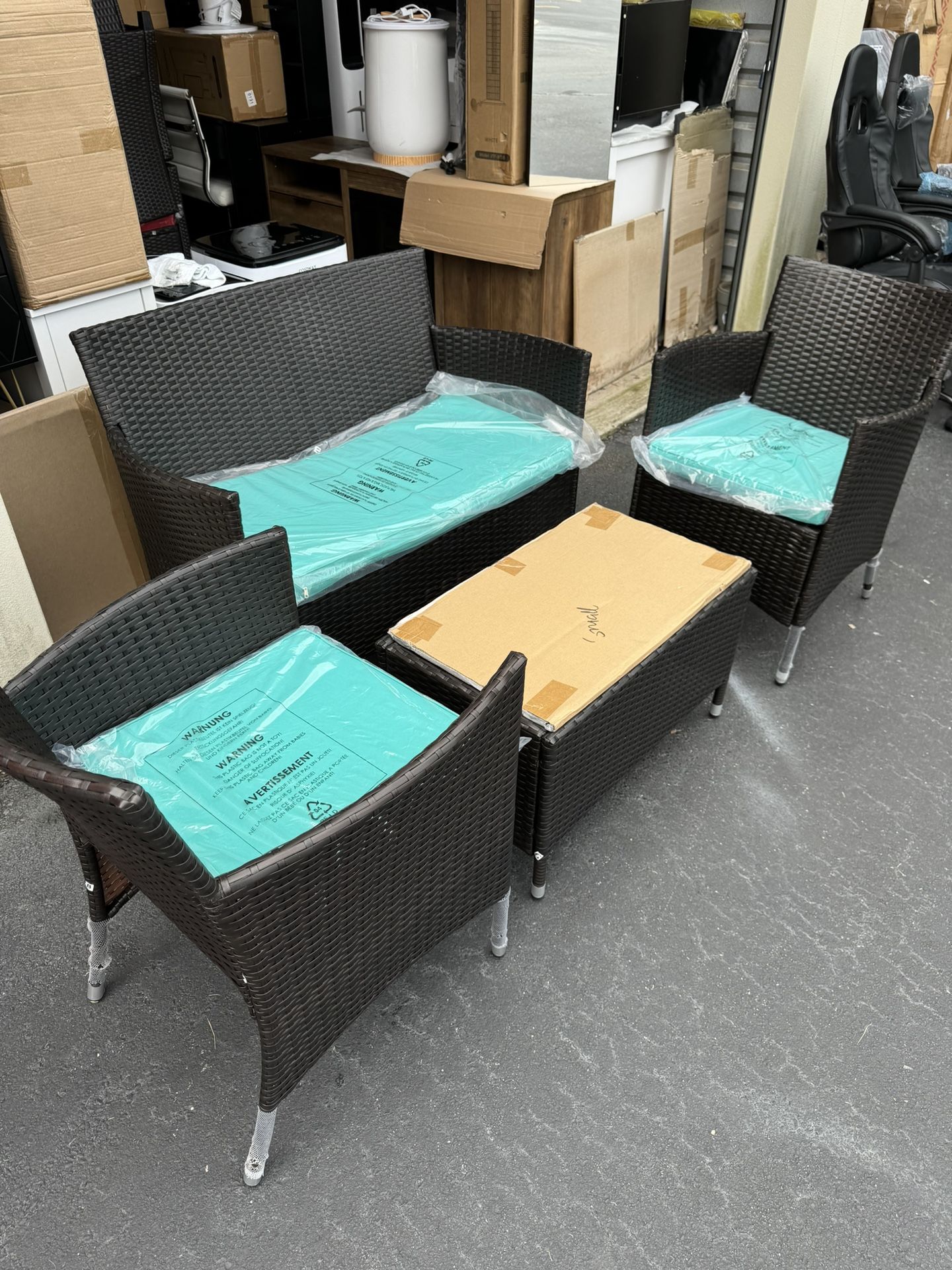 OUTDOOR PATIO SET OF 4 PIECES