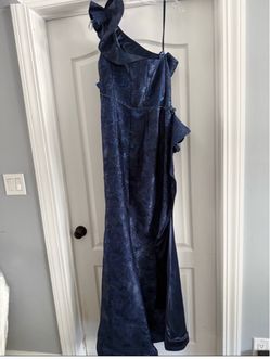 Navy Blue One-Shoulder Formal Gown