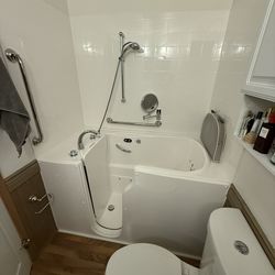 Boca Walk-In Tub with Spa Jets and Air