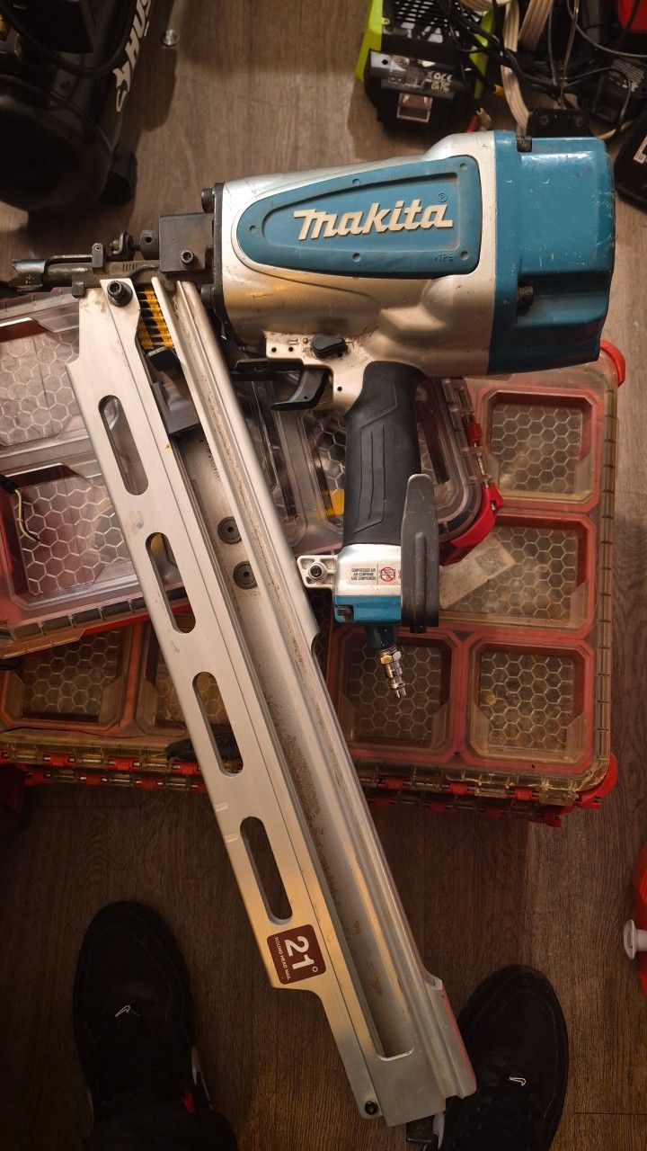 Makita Nail Gun