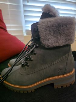Women's Timberlands like new