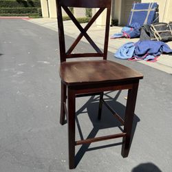 4x Table Chairs / Bar Stools 