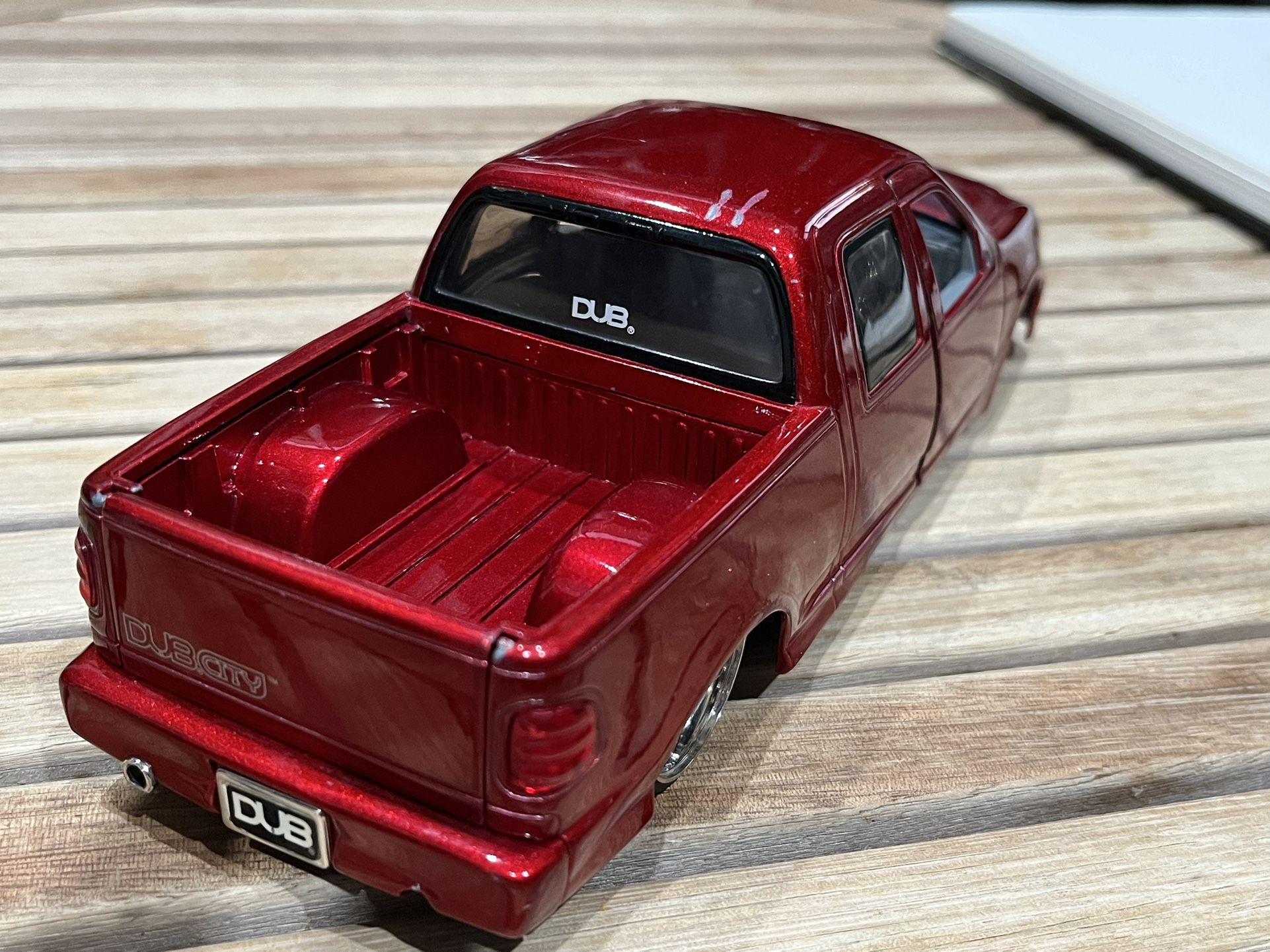 Jada Toys Dub City 2003 Ford F-150 Superscrew Pickup Truck Red Die