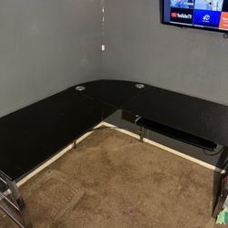 L Shaped desk 
