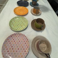 Dessert Plates With Coffee Mugs